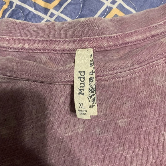 Women’s XL shirt - Picture 2 of 3